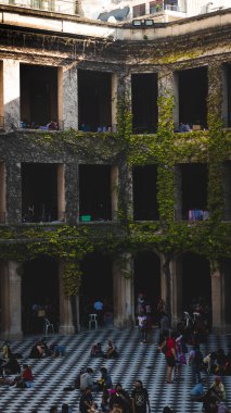 Buenos Aires, Arjantin 'deki San Jose Koleji öğrencilerinin dikey çekimi