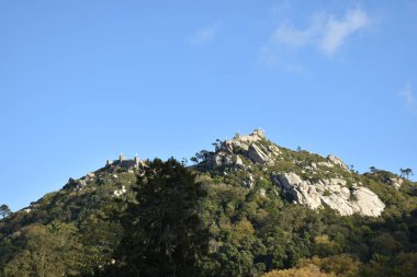 Sintra 'daki Moors Kalesi' nin muhteşem manzarası.