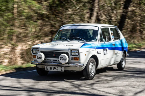 Una Piccola Macchina Spagnola Strada Posto 127 Rally — Foto Stock