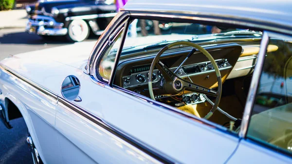 Ein Hellblauer Chevrolet Impala Auf Einer Oldtimermesse Kalifornischen Santa Paula — Stockfoto