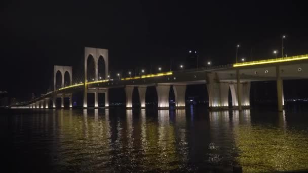 Γέφυρα Sai Van Στο Μακάο Κίνα Νύχτα — Αρχείο Βίντεο