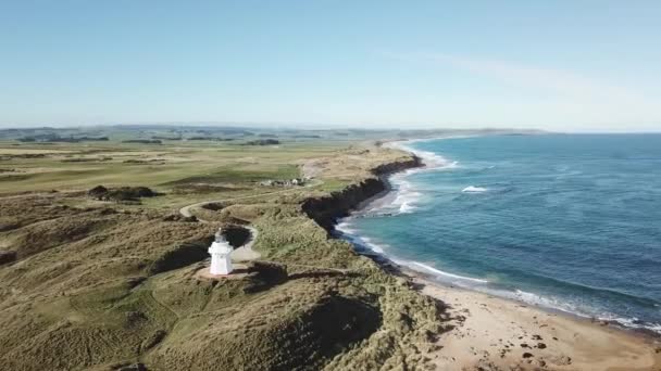 Drone Tiro Waipapa Point Farol Perto Bluff Nova Zelândia — Vídeo de Stock