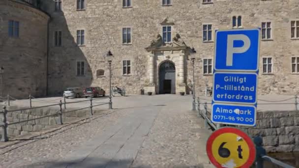 Ένα Του Μεσαιωνικού Κάστρου Στο Ορέμπρο Ονομάζεται Orebro Slott Από — Αρχείο Βίντεο