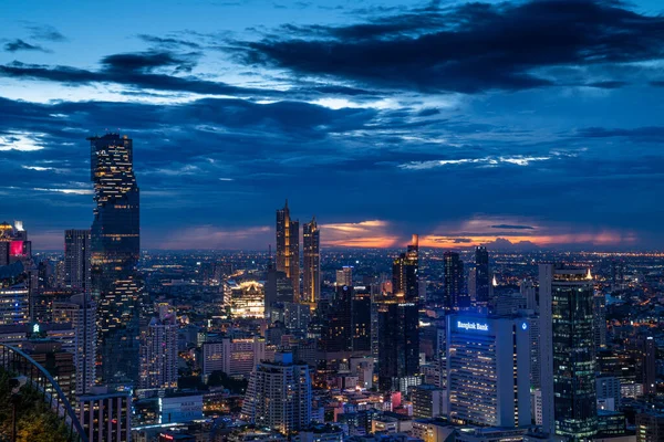 Una Vista Panoramica Del Paesaggio Urbano Bangkok Durante Ora Blu — Foto Stock