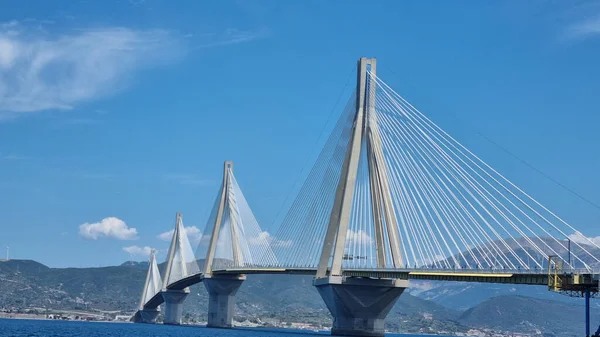 Ujęcie Mostu Rio Antirrio Znajdującego Się Nad Zatoką Koryncką Pobliżu — Zdjęcie stockowe