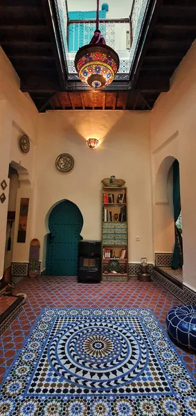 Egy Függőleges Felvétel Egy Riad House Ról Tetouan Városában Marokkóban — Stock Fotó