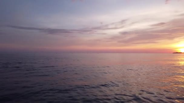 Del Tramonto Sul Mare Che Ondeggia — Video Stock