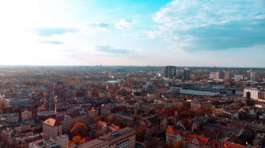 Polonya 'nın Katowice şehrinin sonbaharda panoramik görüntüsü