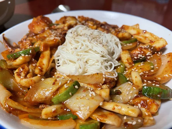 Closeup Korean Spicy Squid Stir Fry Noodles Middle — Stock Photo, Image
