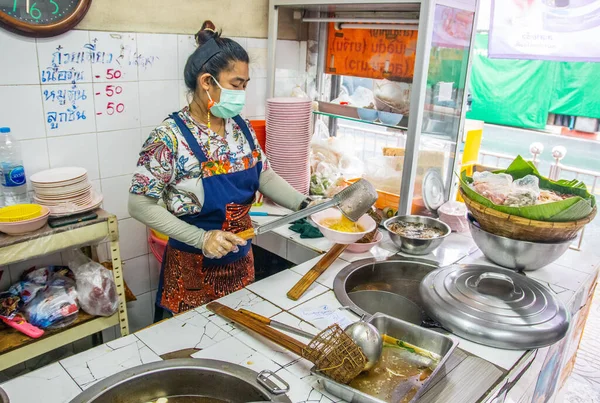 Ristorante Thailandese Bangkok Thailandia Asia Vende Zuppa Tagliatelle Tradizionali — Foto Stock