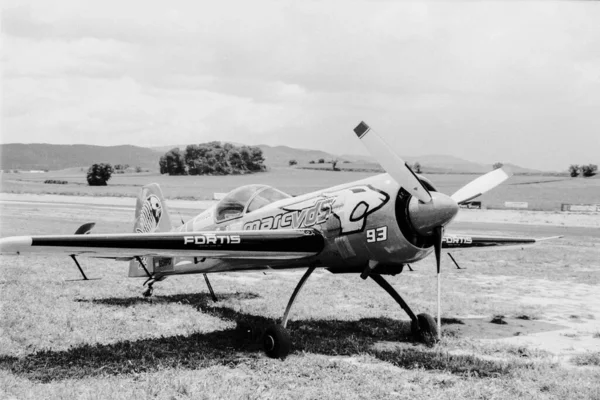 Gökyüzünde Özel Bir Akrobasi Uçağı Sukhoi — Stok fotoğraf