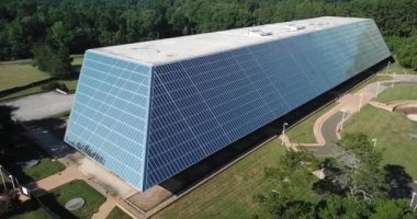 Büyük şehirdeki farklı güzel modern binaların manzarası.