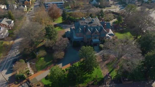 Flygfoto Över North Carolina Executive Mansion Raleigh — Stockvideo