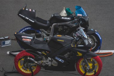Klasik hızlı yol motosikleti. Suzuki GSX R