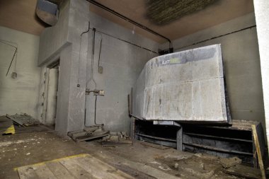 2. Dünya Savaşı 'ndaki saldırılardan saklanmak için bir hava saldırısı sığınağı.