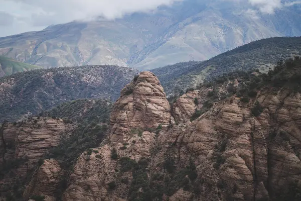Kauniit Kallioiset Kukkulat — kuvapankkivalokuva