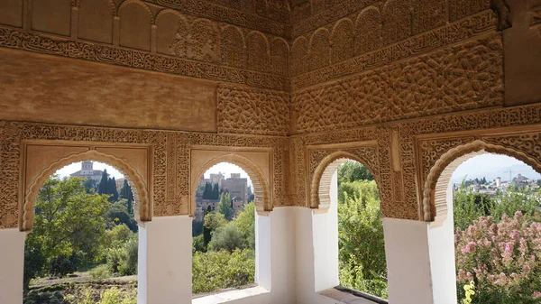 Vakker Utsikt Islamske Arabiske Detaljer Veggene Alhambra Palace Granada Andalusia – stockfoto