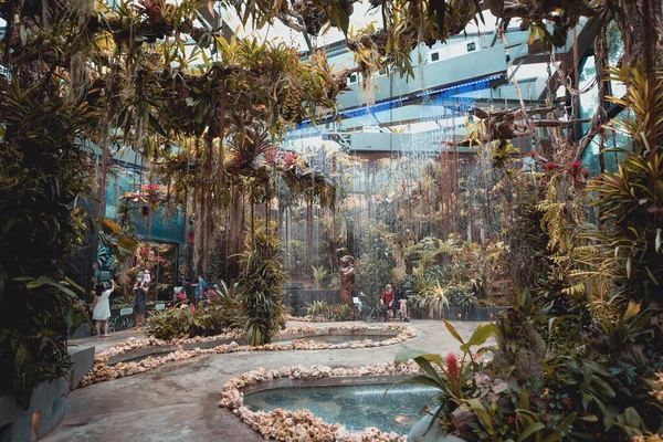 Malowniczy Widok Floral Fantasy Singapore Gardens Nad Zatoką — Zdjęcie stockowe