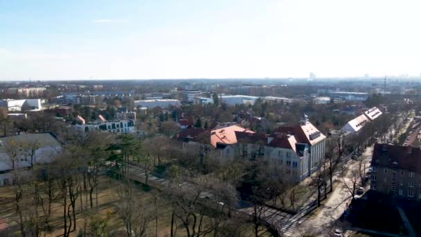 Drone Terbang Atas Menara Air Wroclaw — Stok Video