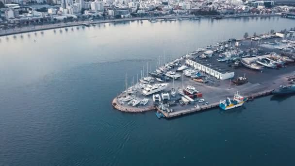 Una Vista Aérea Del Hermoso Puerto Paisaje Urbano Día Nublado — Vídeos de Stock