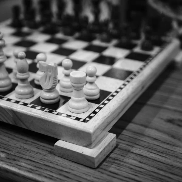 チェス盤の灰色のクローズアップショット — ストック写真