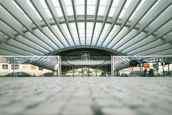 Telhado Edifício Moderno Metrô Oriente Lisboa Portugal — Fotografia de Stock