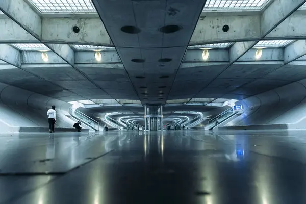 Lizbon Portekiz Yolcu Taşıyan Oriente Metro Moden Binası — Stok fotoğraf