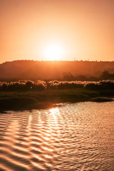 Een Prachtig Shot Van Zee Bij Zonsondergang — Stockfoto