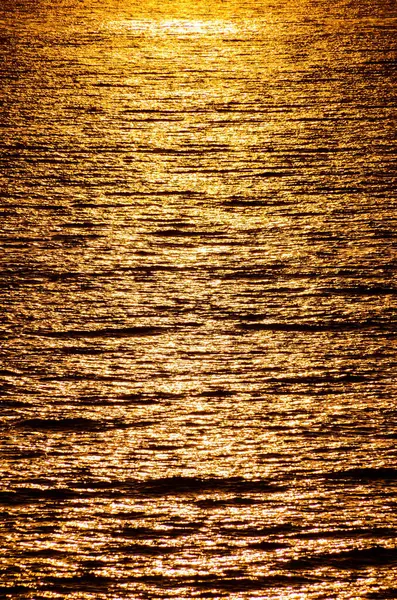 Orangefarbenes Stilles Meerwasser Mit Wellen Natürlicher Hintergrund Foto Textur — Stockfoto