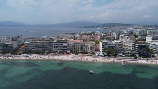 Вид Повітря Будівлі Готелю Туристами Відпочивають Пляжі Середземного Моря — стокове відео