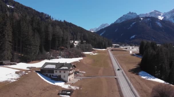 Drönare Utsikt Över Italienska Dolomiterna Dagtid — Stockvideo