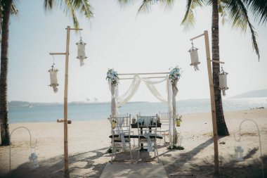 Sahilde bir düğün töreni.