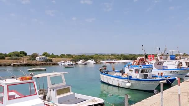 シチリア州シラキュース近郊のオグニナ港の眺め — ストック動画