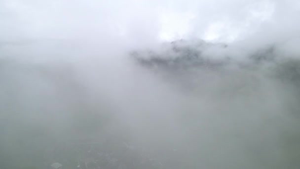 Vidéo Aérienne Champs Terrasses Longsheng Guangxi Chine Temps Pluvieux Brumeux — Video