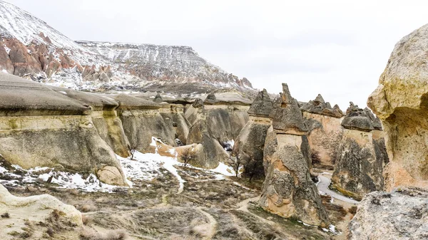 Över Grå Och Beige Geologiska Formationer Och Stenar Kappadokien Turkiet — Stockfoto