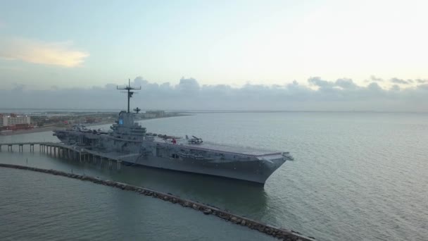 Metraje Aéreo Que Muestra Museo Portaaviones Uss Lexington Corpus Christi — Vídeos de Stock