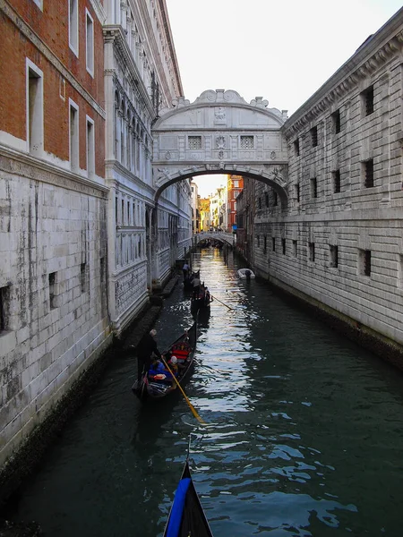 Schöne Architektur Und Gondeln Der Stadt Venedig Italien — Stockfoto