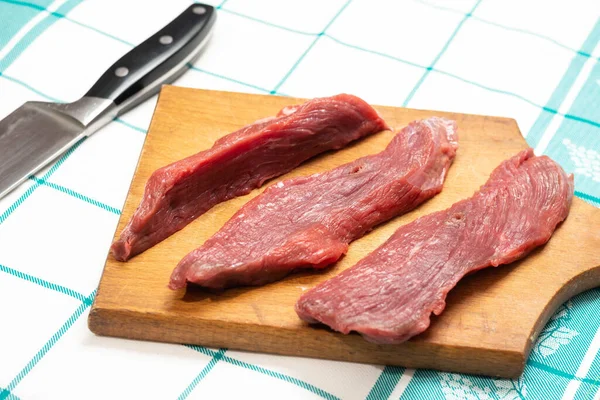 Primer Plano Carne Res Rodajas Tablero Cocina —  Fotos de Stock