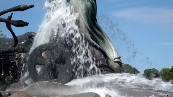 Gefion Brunnen Kopenhagen Gefionspringvandet Nahe Dem Kastell Von Kopenhagen Daenemark — Stockvideo