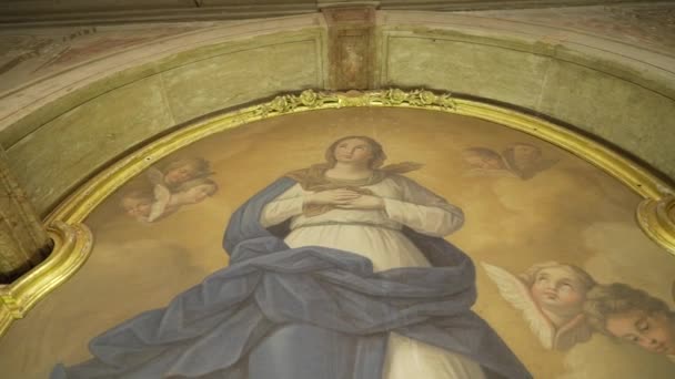 Plan Angle Bas Vierge Marie — Video