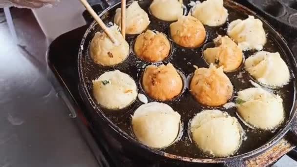 Takoyaki Balls Cooking Wooden Chopstick Little Food Stall — Stock Video