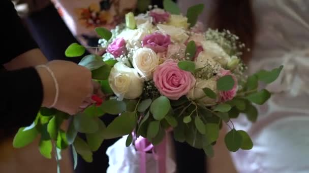 Вид Крупным Планом Букет Невесты — стоковое видео