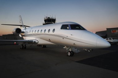 Sabit kanatlı bir jet Denton, ABD 'de özel kiralamaya hazır.