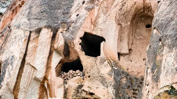 Formações Geológicas Com Buracos Capadócia Turquia — Fotografia de Stock