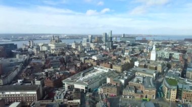 Güneşli bir sabahta Liverpool 'un hava manzarası.