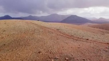 Dağlara karşı vuruşlar.