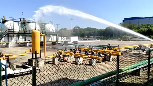 Sistema Pulverización Agua Alta Velocidad Para Ensayo Supresión Incendios — Vídeo de stock
