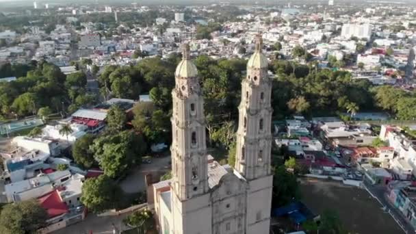 Eine Sich Drehende Drohne Blick Auf Die Kathedrale Des Herrn — Stockvideo