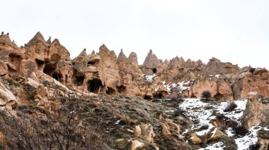 Kapadokya, Türkiye 'de inşa edilen jeolojik oluşum ve evler