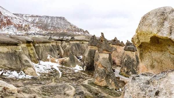 Veduta Delle Formazioni Geologiche Grigie Beige Delle Rocce Cappadocia Turchia — Foto Stock